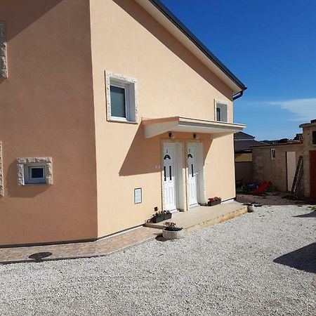 Apartmani Luca Fažana Esterno foto