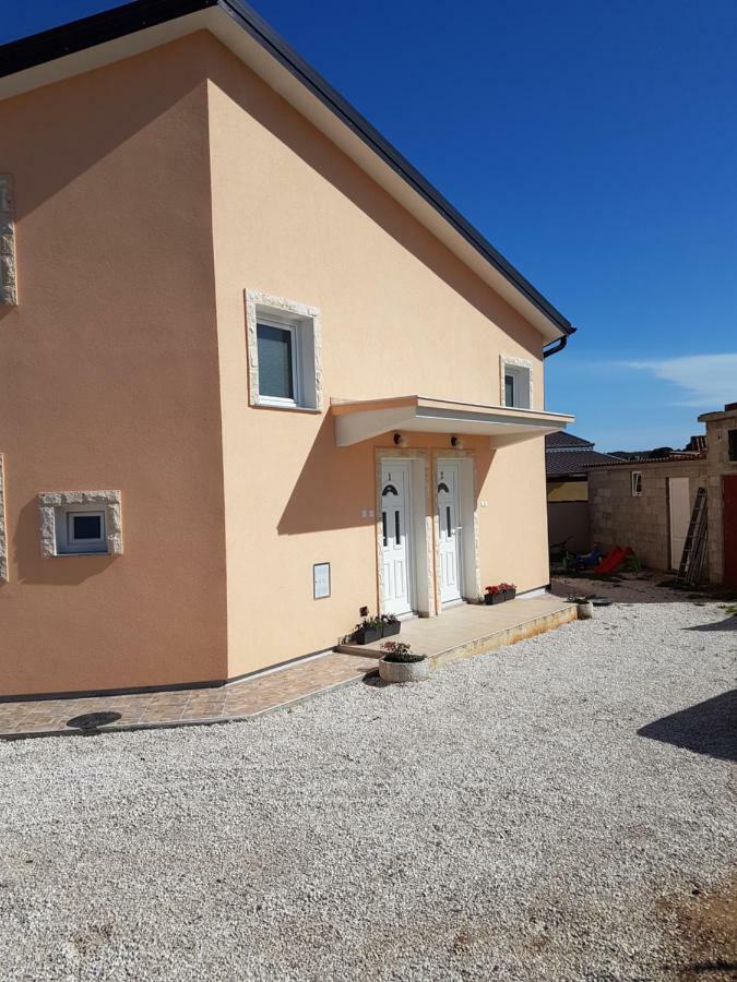 Apartmani Luca Fažana Esterno foto
