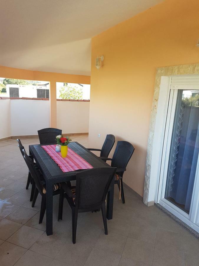 Apartmani Luca Fažana Esterno foto