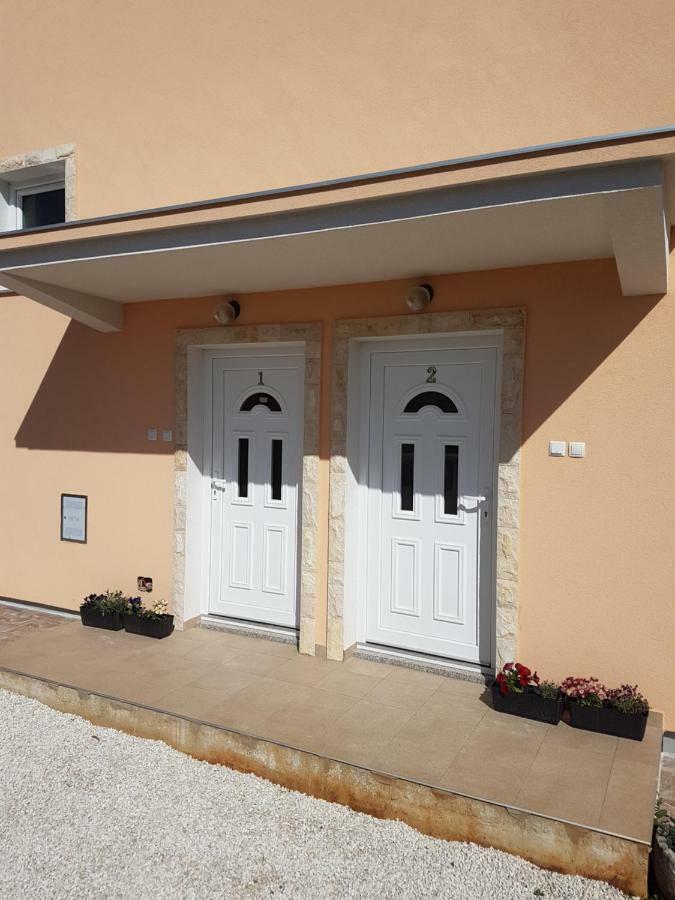 Apartmani Luca Fažana Esterno foto